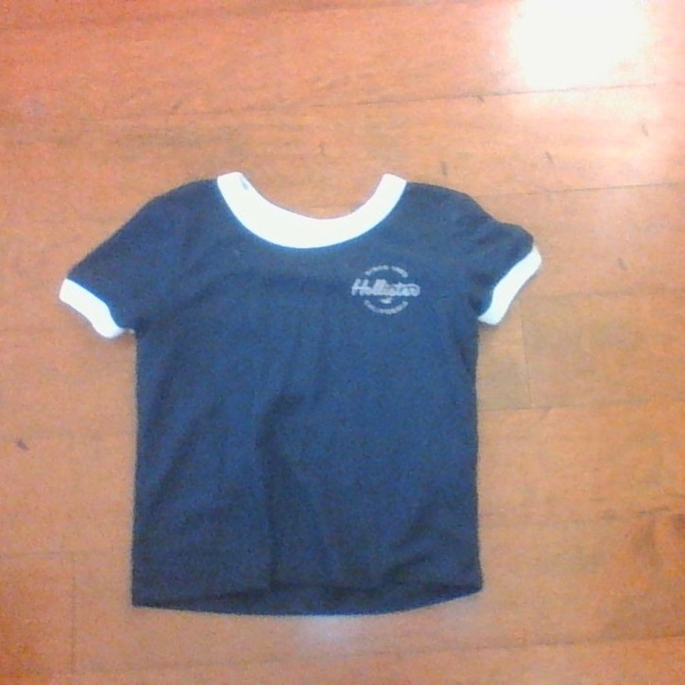 Hollister shirt